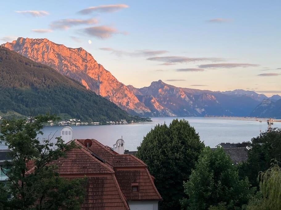 グムンデンThe View Of Austria!アパートメント エクステリア 写真